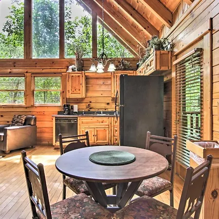 Romantic Pigeon Forge Log Cabin With Hot Tub! Sevierville Exterior photo